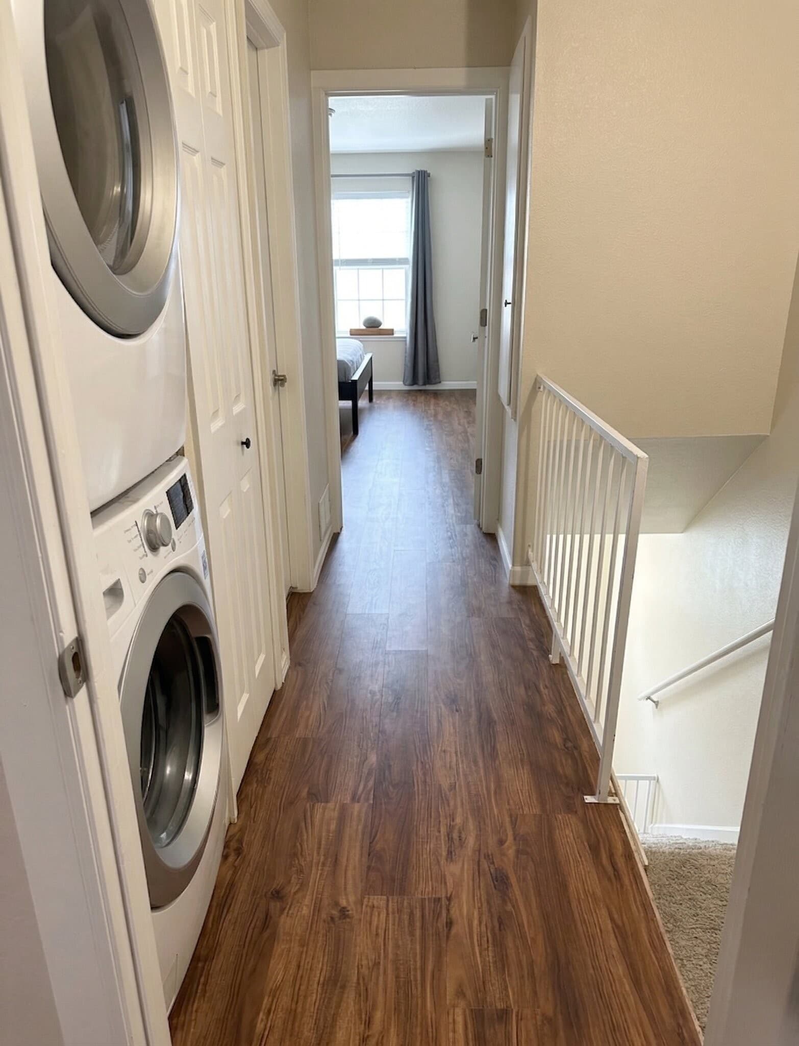 Building Photo - 10557 W Dartmouth Ave