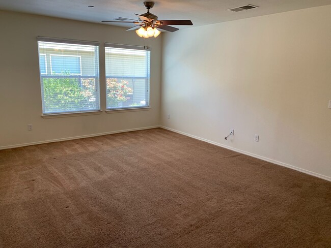 Building Photo - Charming apartment home located on Bella Oaks Drive! Coming Soon