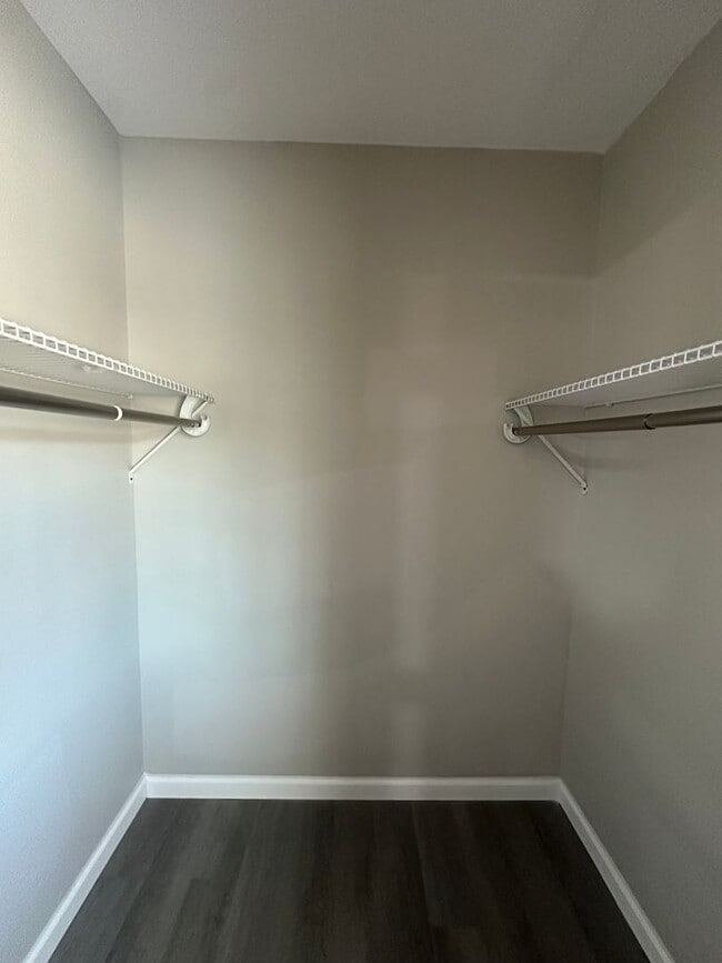Building Photo - 606 Myrtlewood Cir