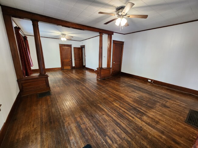 Building Photo - 42 Quimby St NE