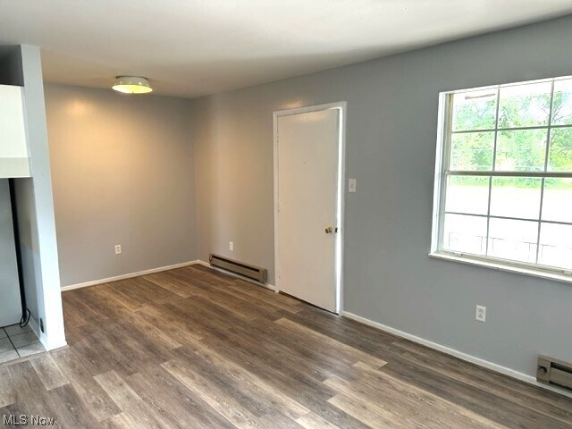 Building Photo - 1648 Linden Ave