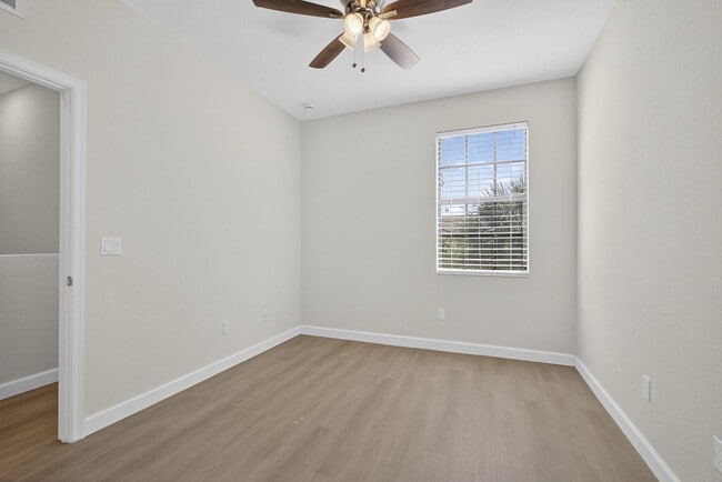 Building Photo - 10348 Wellington Parc Dr