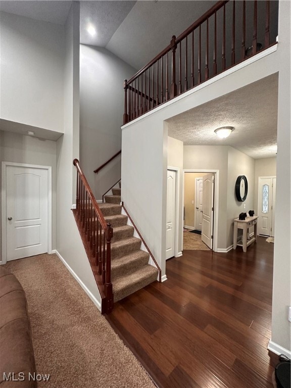 Building Photo - 10456 Dogwood Dr