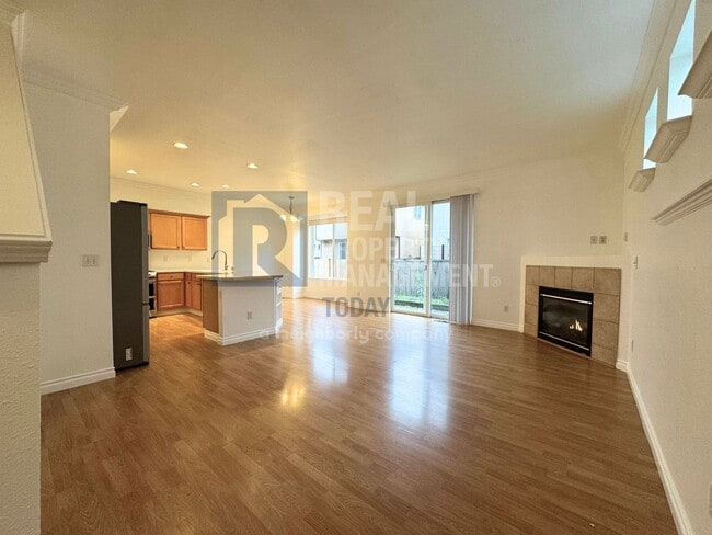 Building Photo - Great 3 Bedroom In South Hill!