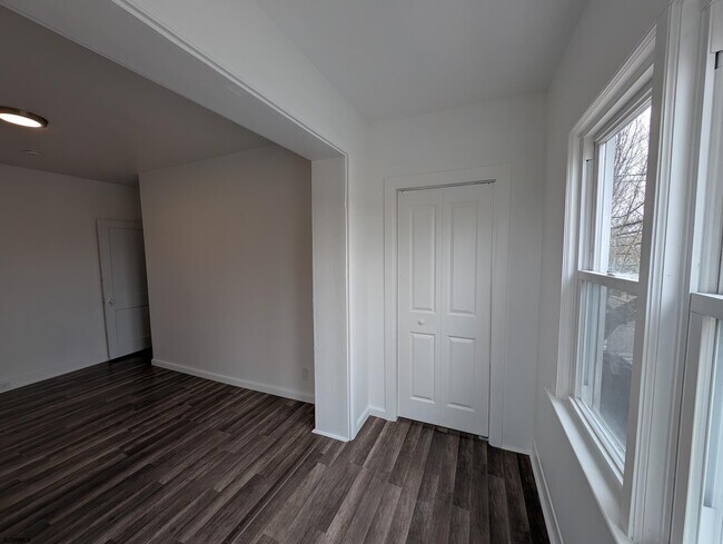 Building Photo - 1115 N Ohio Ave