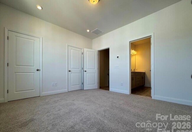 Building Photo - 5009 Layman Dr