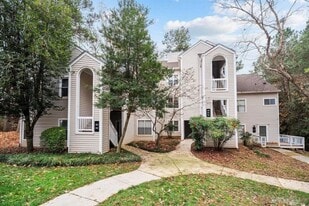 Building Photo - 6121 Sunpointe Dr