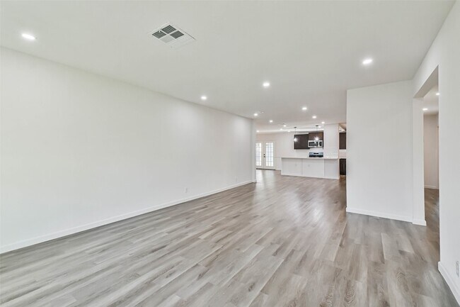 Building Photo - 6315 Overdale St