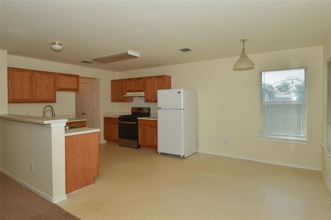 Building Photo - 807 Estancia Way