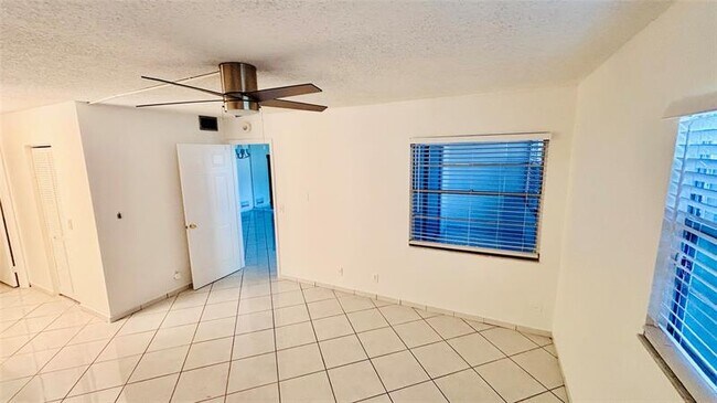 Building Photo - 1200 SW 124th Terrace