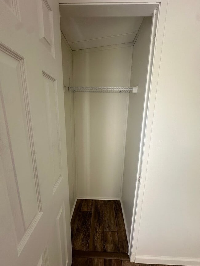 Building Photo - 1012 10th St