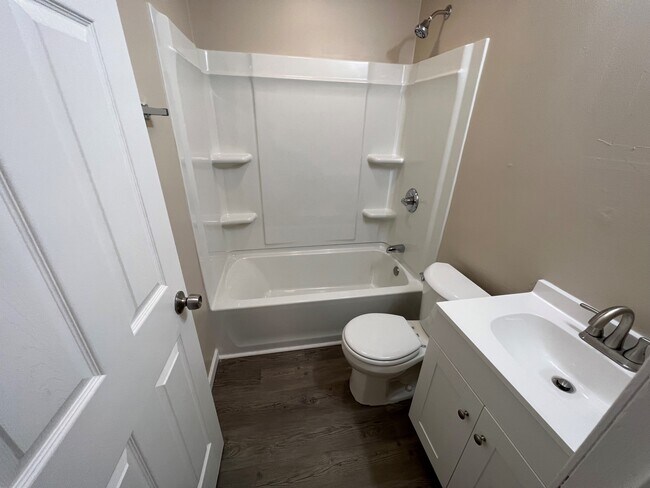 Building Photo - 2608 Dale Dr