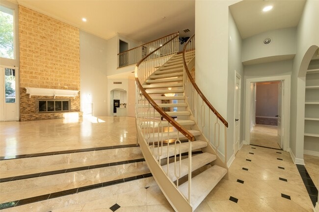 Building Photo - 810 Ivy Wall Dr