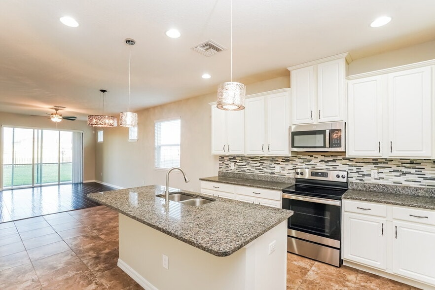 Building Photo - 10141 Celtic Ash Dr