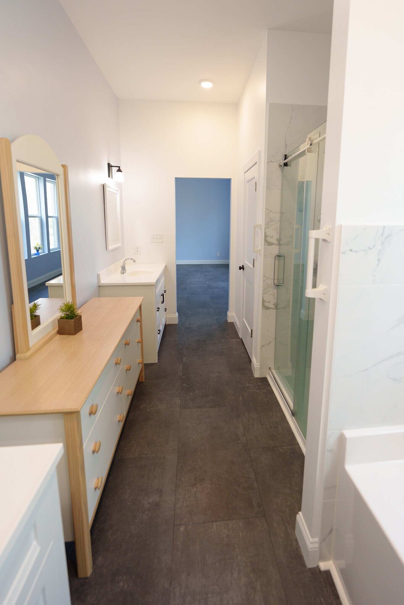 Building Photo - 60 Madison Dr