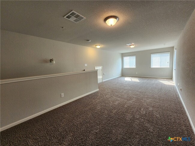 Building Photo - 338 Oak Creek Way