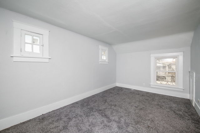Building Photo - 221 Elm St