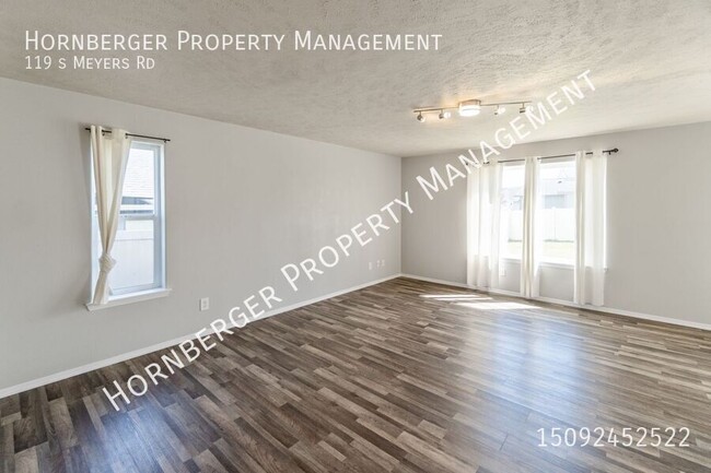 Building Photo - 119 S Meyers Rd
