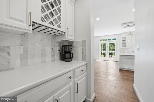 Building Photo - 7273 Tinsley Way
