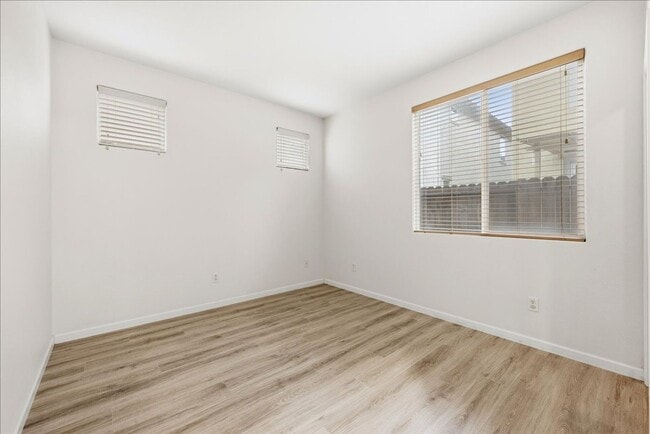 Building Photo - 3621 el Dala Ln