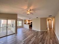 Building Photo - 1006 Wood Creek Dr