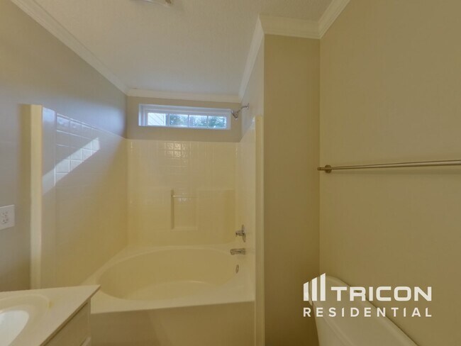 Building Photo - 367 Olde North Church Dr