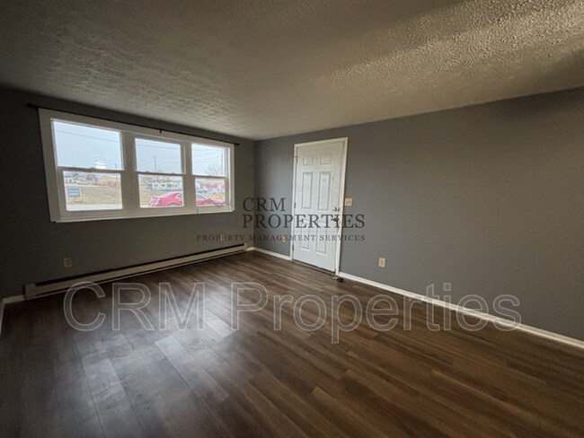 Building Photo - 1330 S Jay St