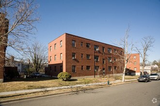 Building Photo - 208 KENILWORTH AVE NE