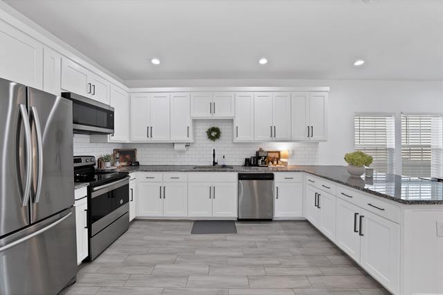 Building Photo - 3015 Columbus Ave