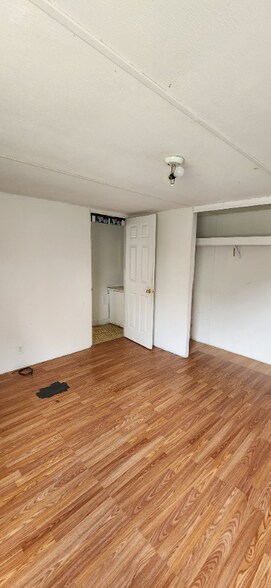 Building Photo - 27511 US-31