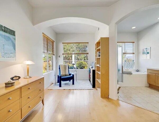 Building Photo - 771 Dry Creek Dr