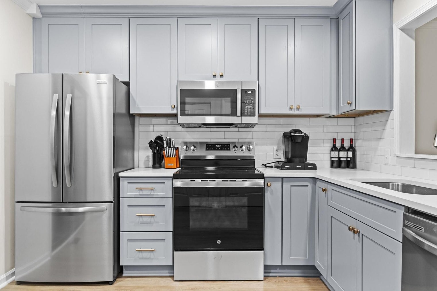 Building Photo - 170 Northview Dr