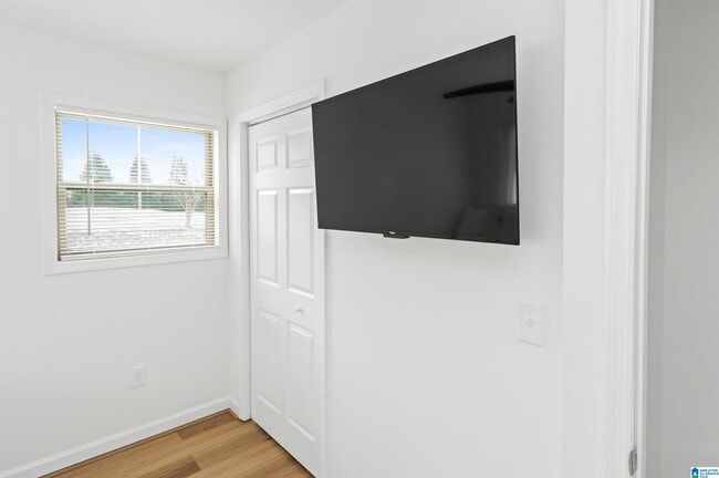 Building Photo - 346 Bridgeview Rd