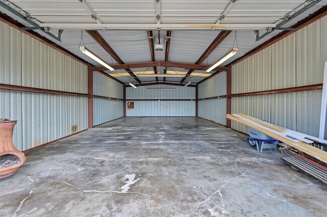 Building Photo - 18010 Mueschke Rd