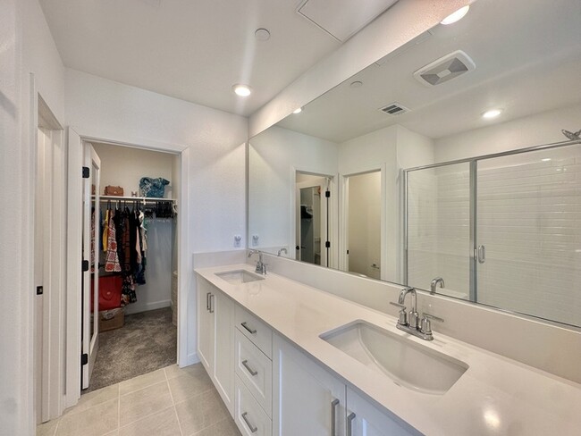 Building Photo - Brand New 3-Story Townhome In Otay Mesa!
