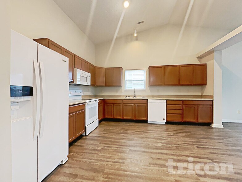 Building Photo - 2291 Hampton Dr