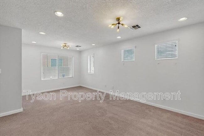 Building Photo - 6316 Vista del Bosque Dr