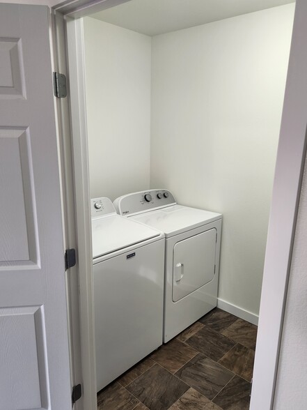 Building Photo - 4036 W Marble Way