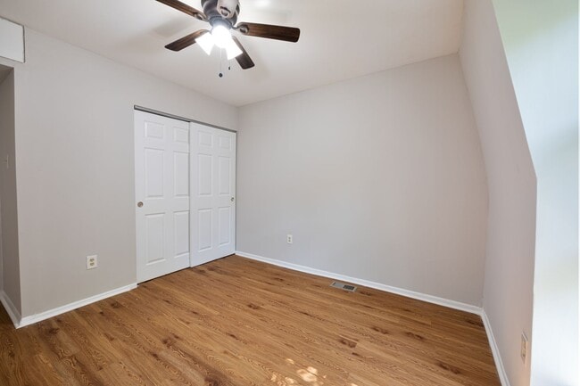 Building Photo - ? Newly Updated 2 Bedroom  1 1/2 BATH in the NORTHEAST near Franklin Mills - Minutes to I95 and R...