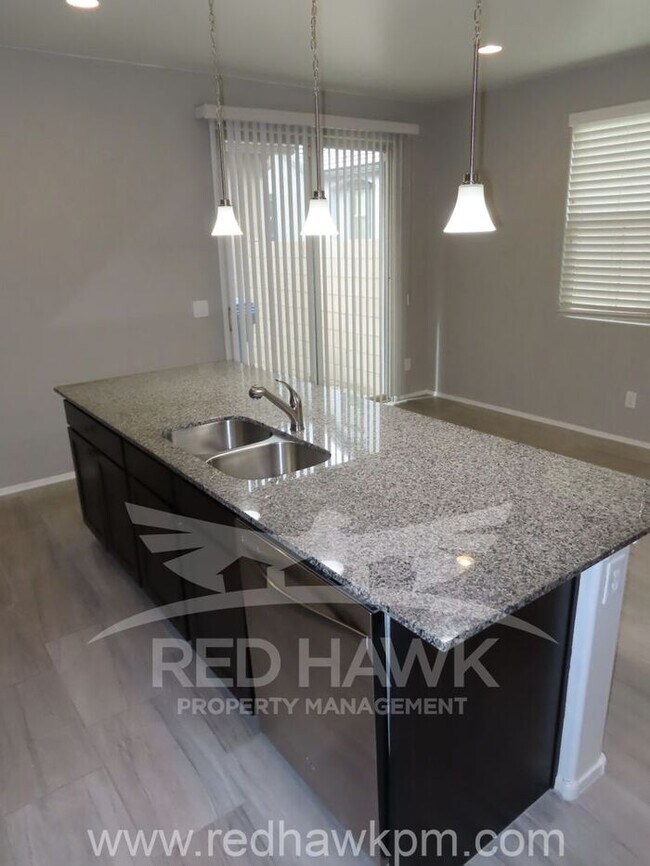Building Photo - Charming Two Bedroom, Two Bathroom Mesa Re...