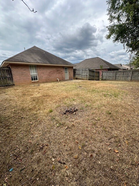Building Photo - 211 John Wesley Rd
