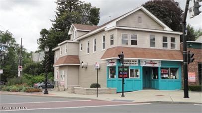 Building Photo - 469 Delaware Ave