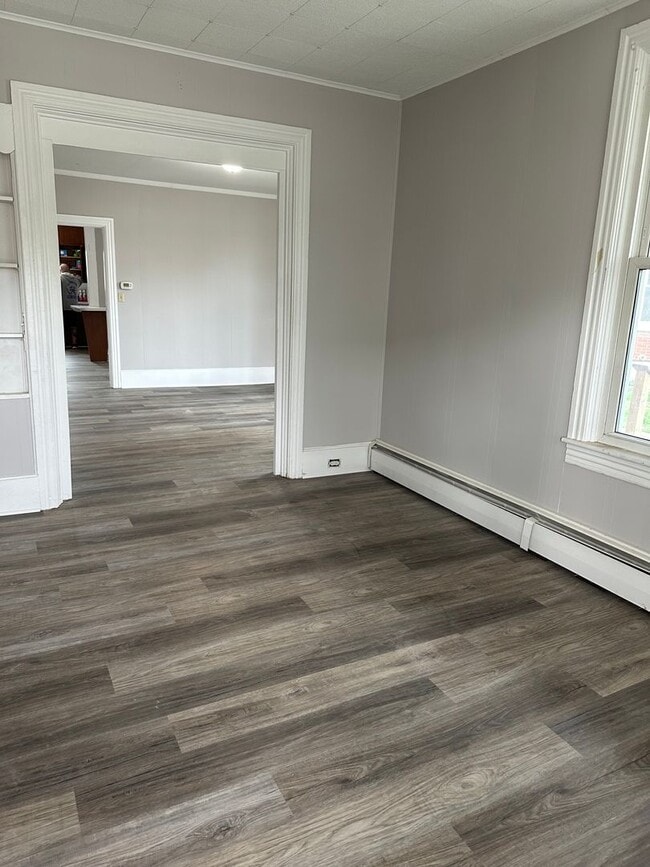 Building Photo - Elizabethtown 3 Bedroom 1.5 bathroom