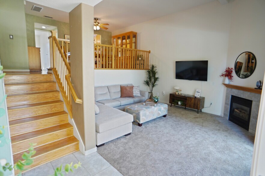 Building Photo - 25720 Armstrong Cir