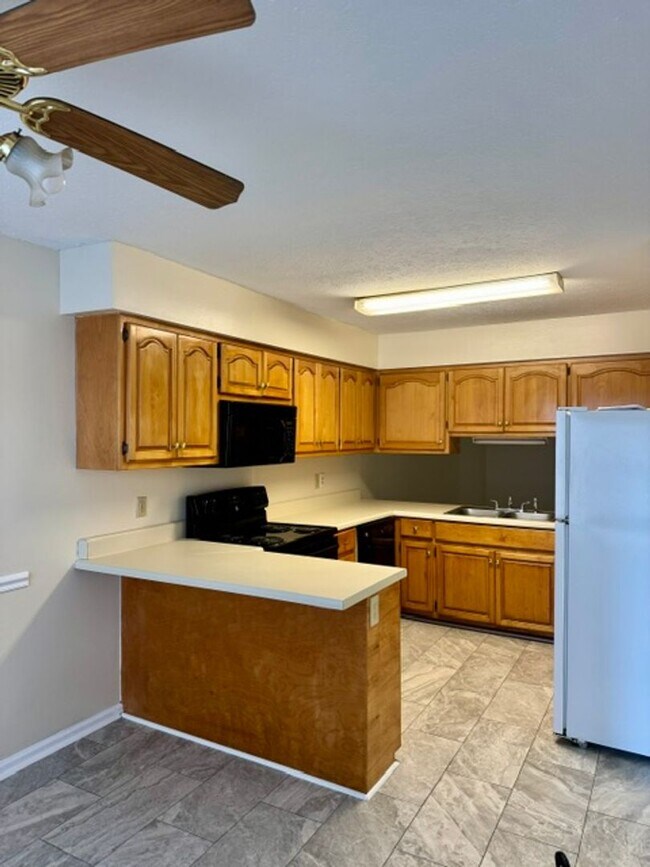 Building Photo - Harmon Estates Available Now!