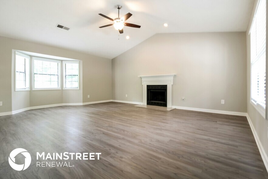 Building Photo - 1320 Howard Way