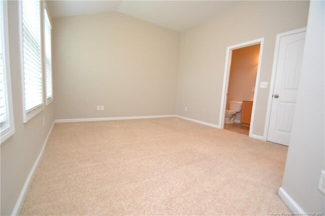 Building Photo - 208 Irving Way