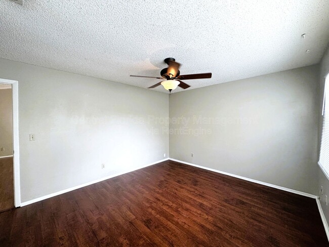 Building Photo - 153 Becky Thatcher Ct