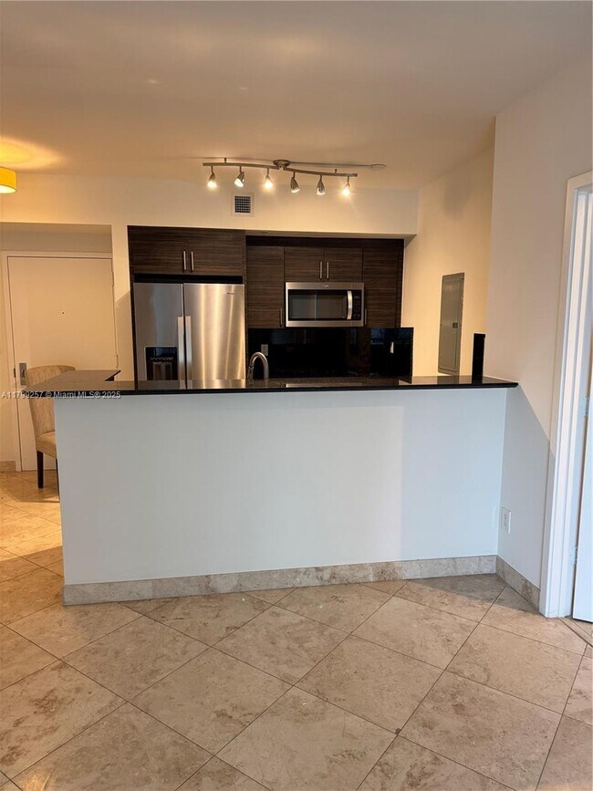 Building Photo - 335 S Biscayne Blvd