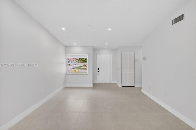 Building Photo - 4530 SW 143rd Pl